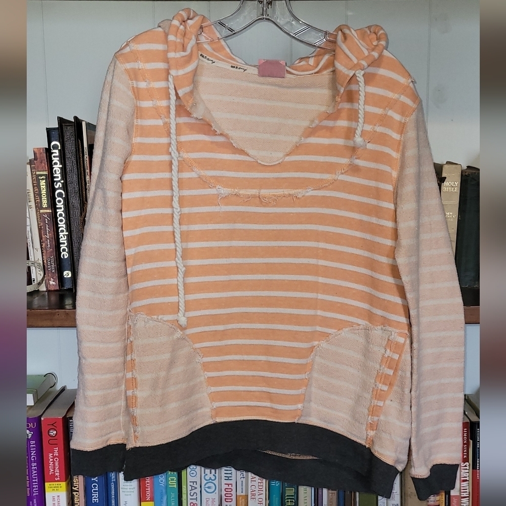 BKE Women's Striped Hooded Sweatshirt in Peach and Cream